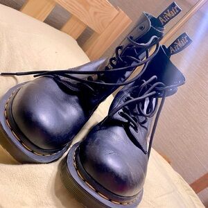 Doc Martens lightly used women’s size 9